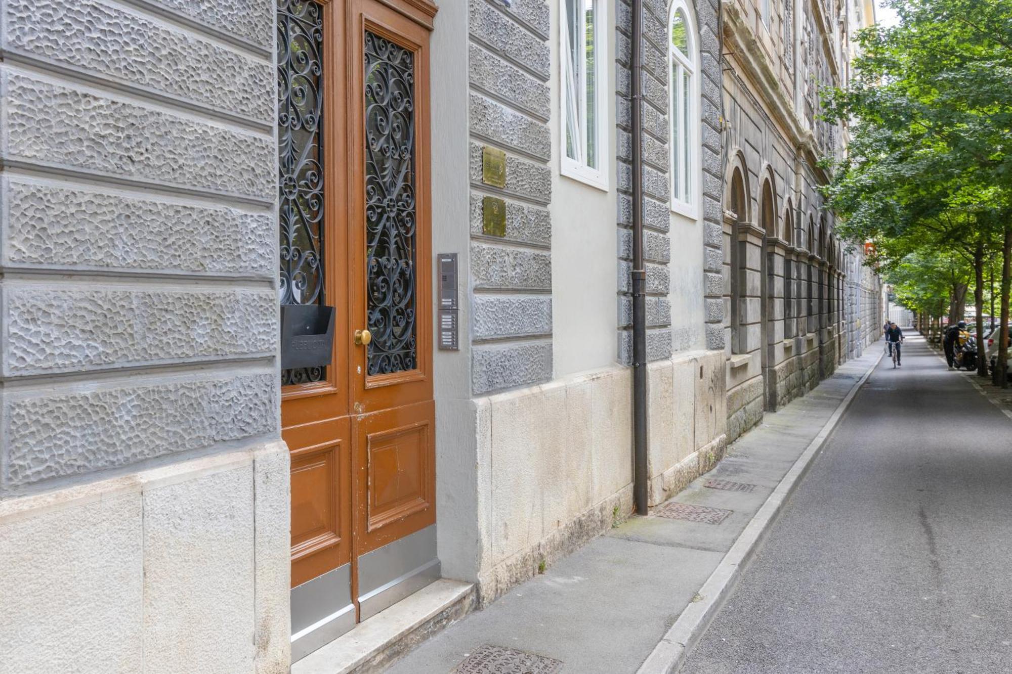 XX Settembre 69 Apartment Trieste Luaran gambar