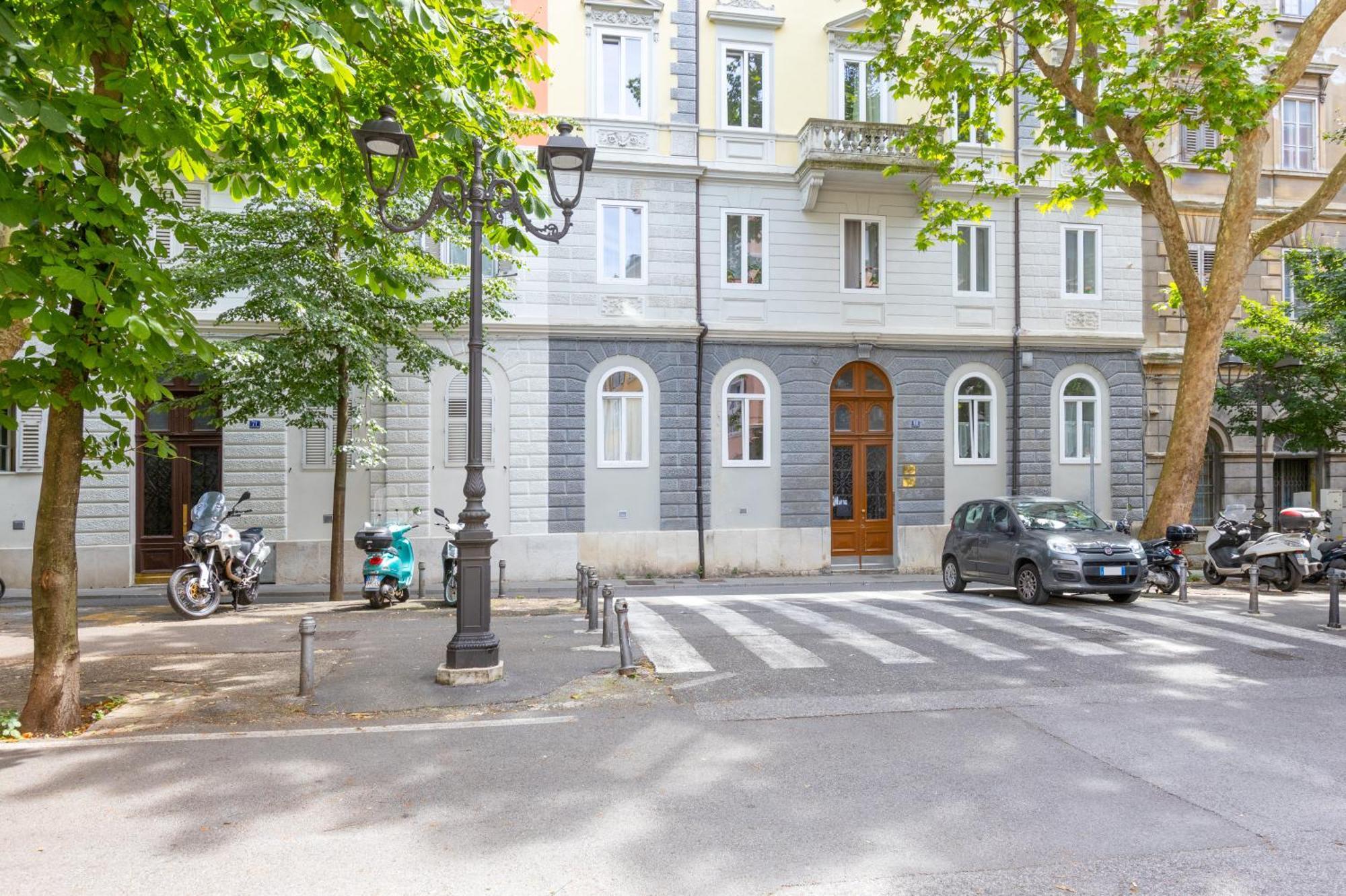XX Settembre 69 Apartment Trieste Luaran gambar